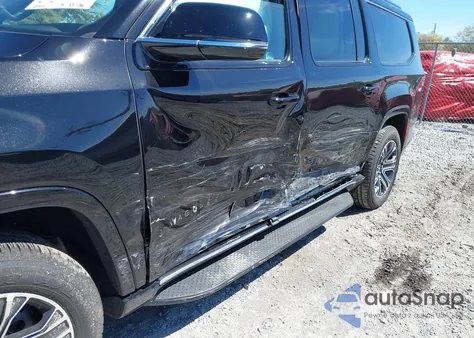 2025 Jeep Wagoneer L Series Ii 4X4 z USA, uszkodzony, nr VIN 1C4SJSBP1SS523465